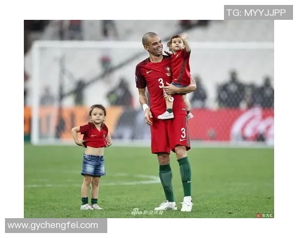 足球球星无缝剪辑带你感受赛场激情与极致瞬间